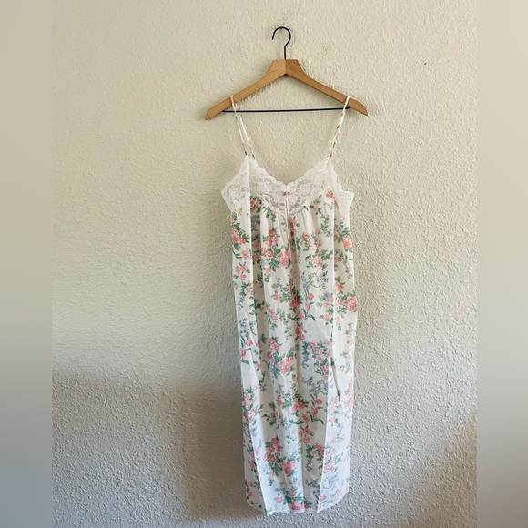 Vintage Cottagecore Floral NIghtgown - Picture 1 of 10
